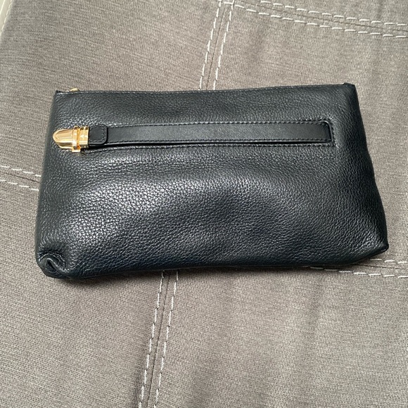 Black clutch - Picture 1 of 2